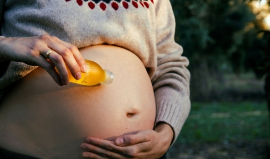 Prevenir las estrías de forma natural durante y después del embarazo